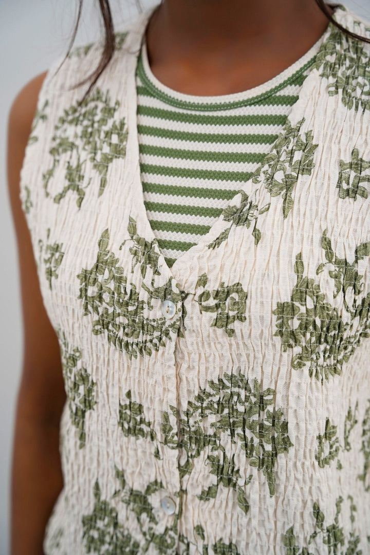 GREEN GREEN SMOCKED VEST