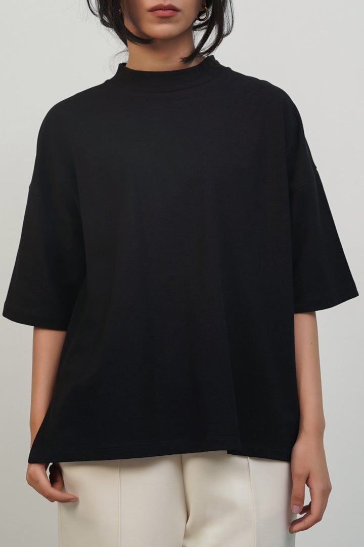 BLACK HIGH CREW TEE