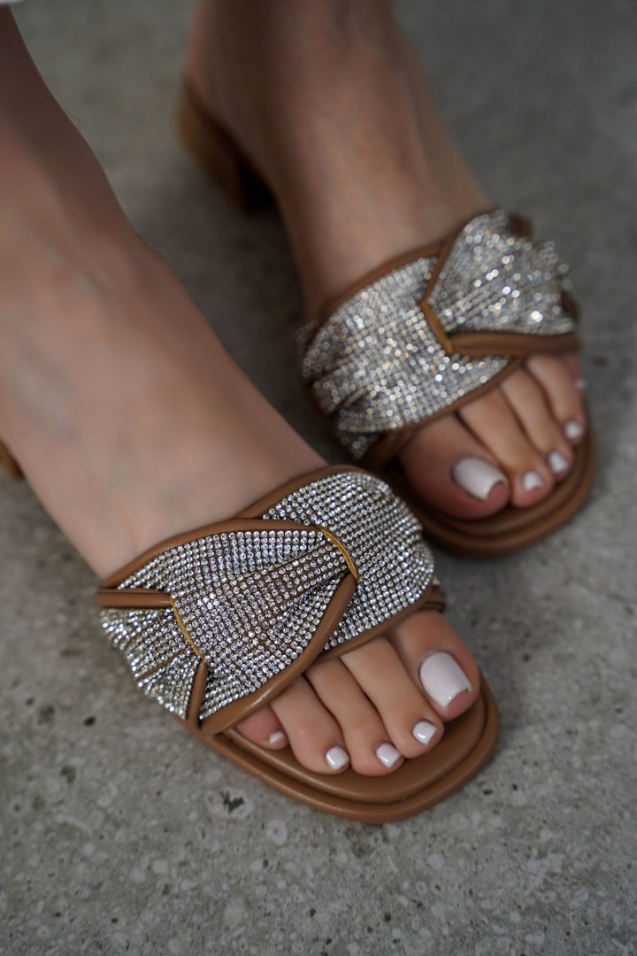 TAUPE ZUMA BLOCK HEELS