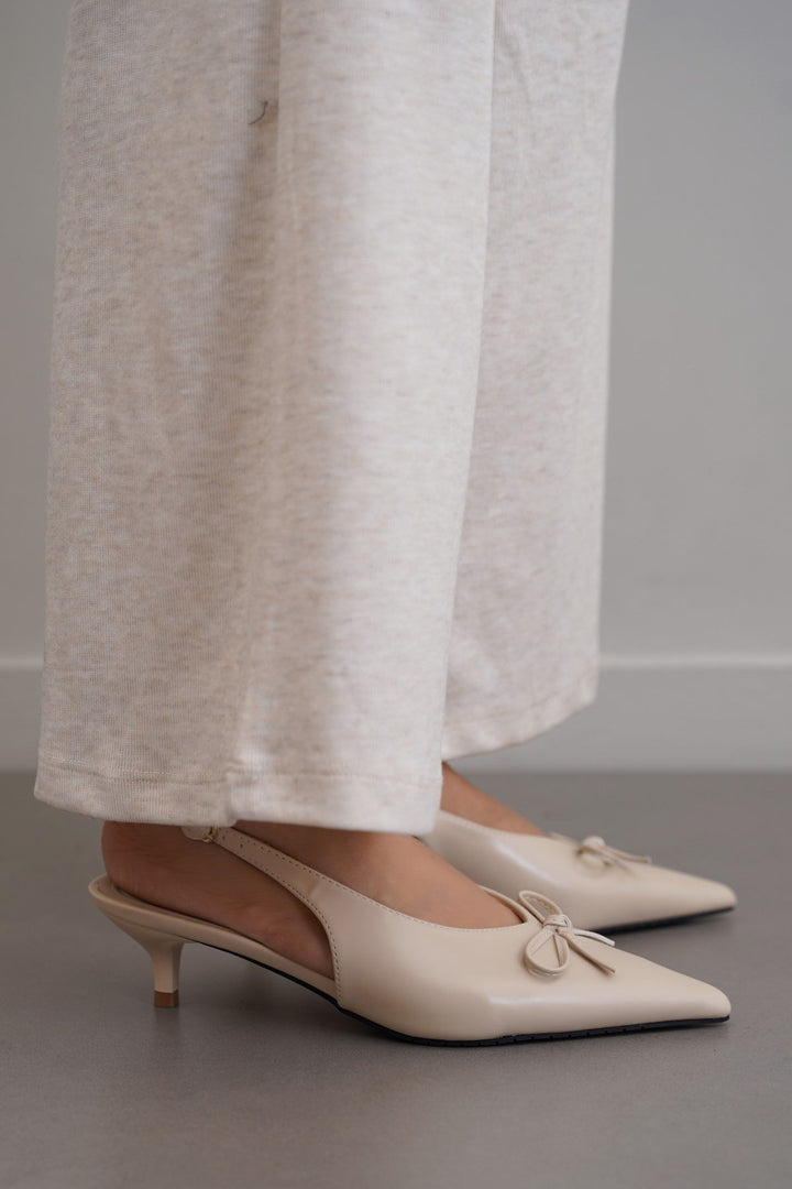 CREAM BOW CHARM HEELS