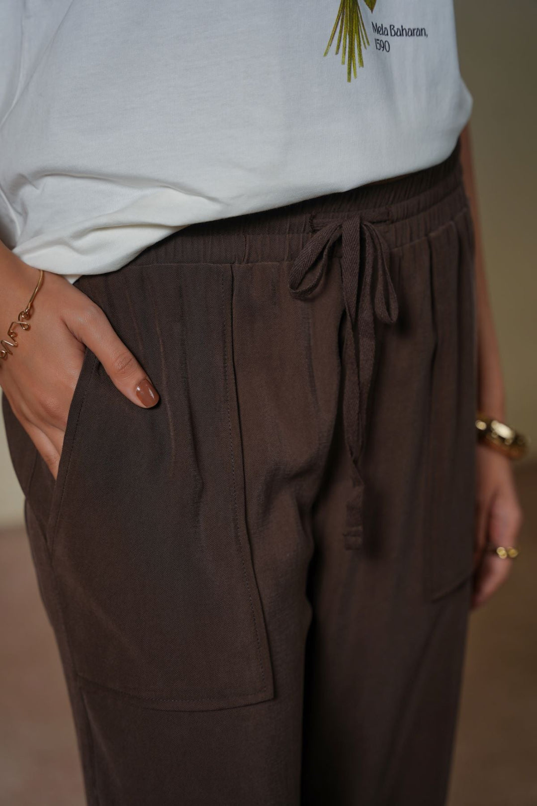 CHOCOLATE LONG PANTS