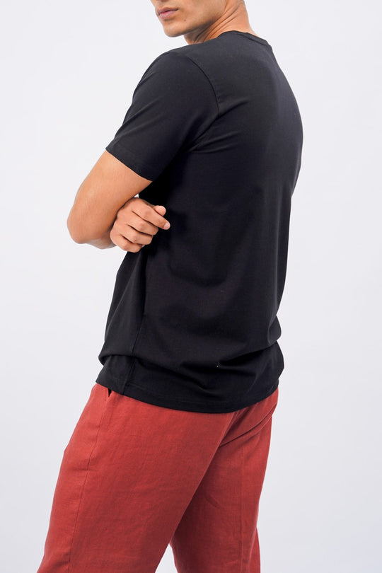 BLACK ROUND NECK T-SHIRT