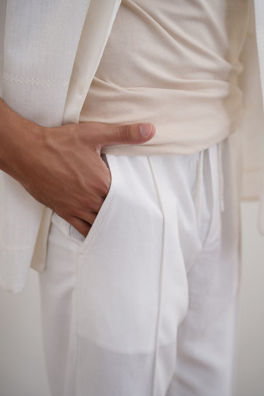 WHITE TAPERED PANTS