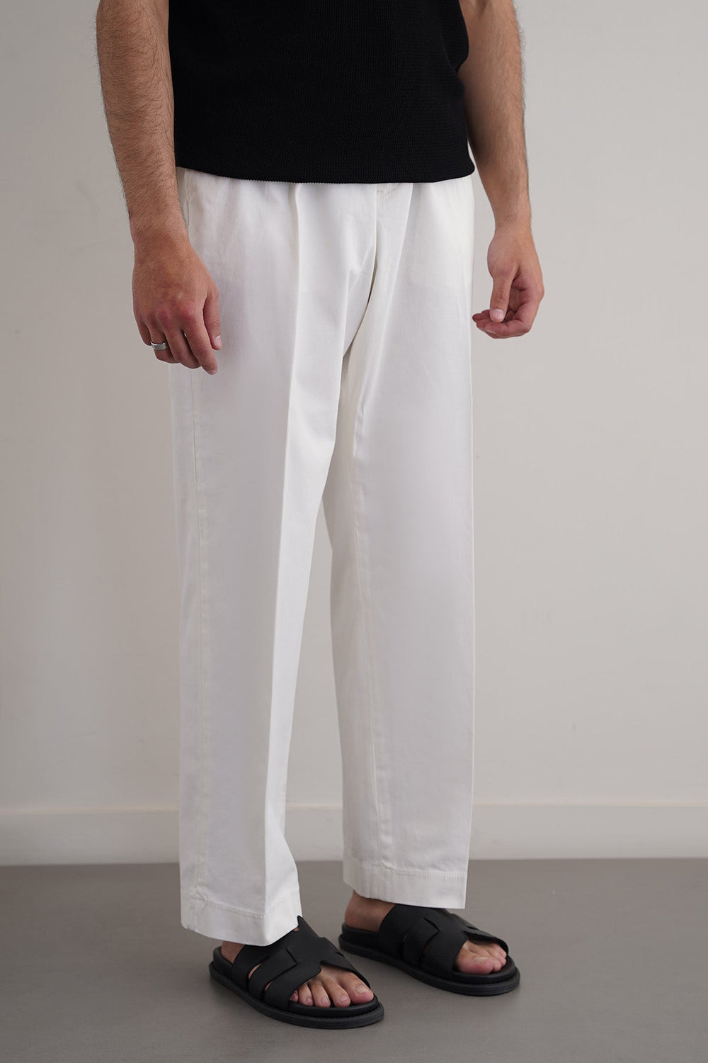 OFF WHITE PLEATED COTTON TROUSERS