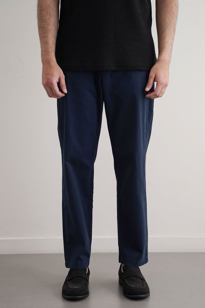 NAVY STRAIGHT FIT CHINOS