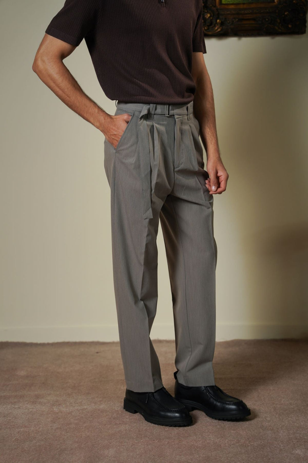 GREY SIGNATURE BELTED PANTS