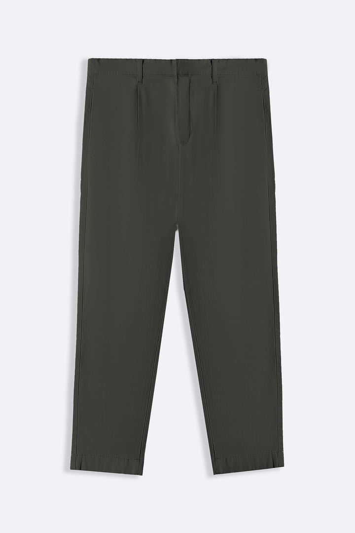 PLEATED CHINOS