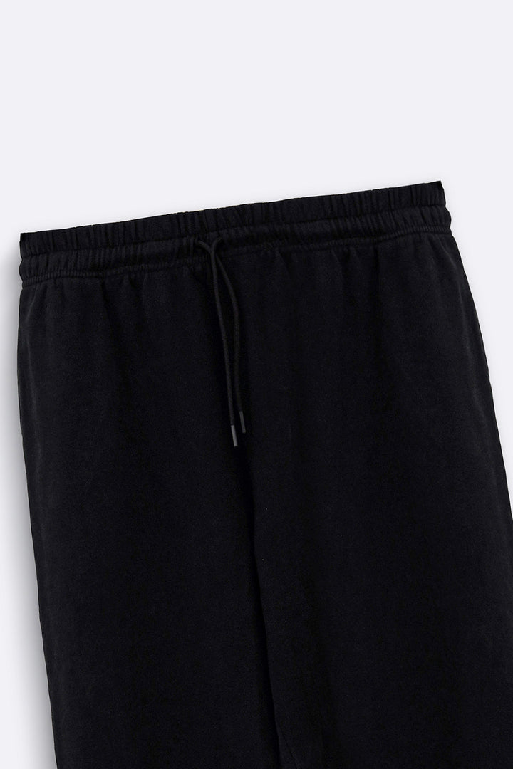 BLACK MINIMAL STRAIGHT LEG PANTS