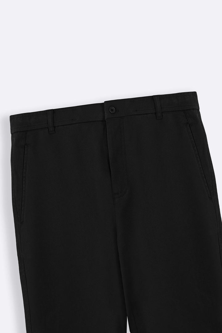 BLACK BASIC CHINO PANTS