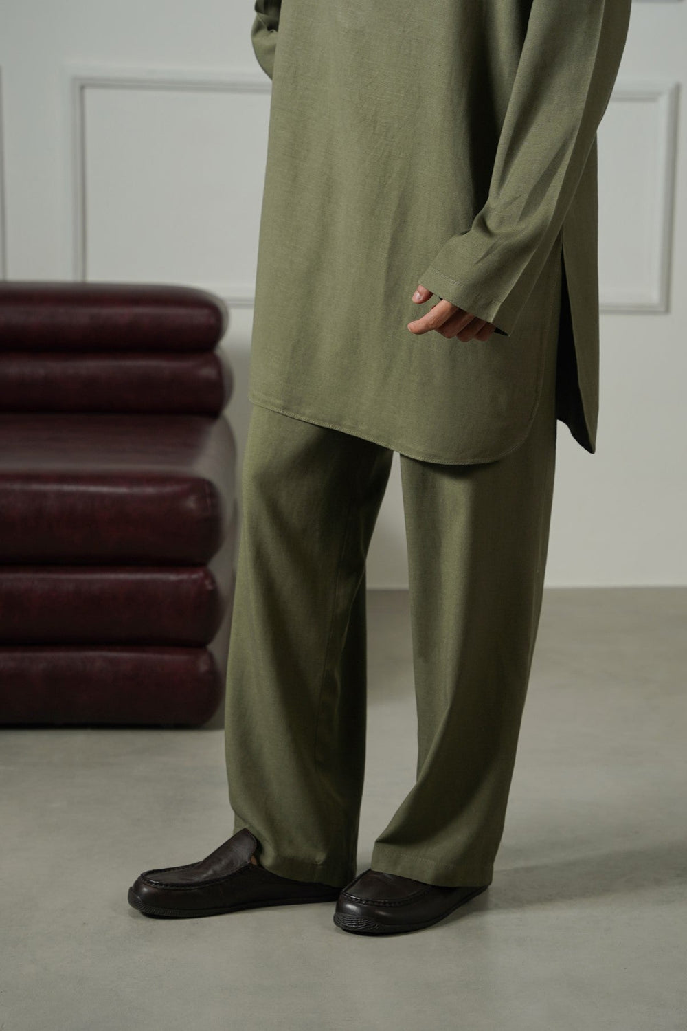 OLIVE LINEN BLEND RELAXED TROUSERS