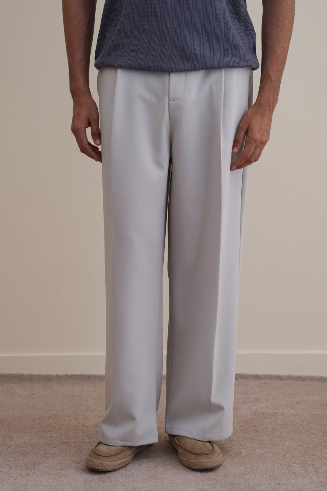 IVORY PLEATED PANTS
