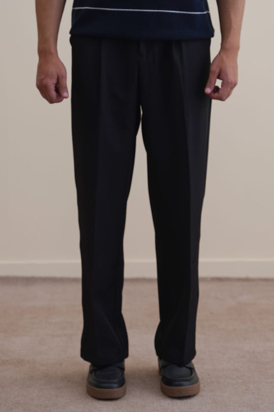 BLACK COIN POCKET DETAIL PANTS