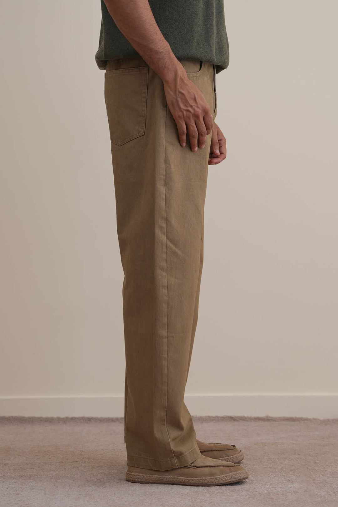 KHAKI TWILL BARREL JEANS