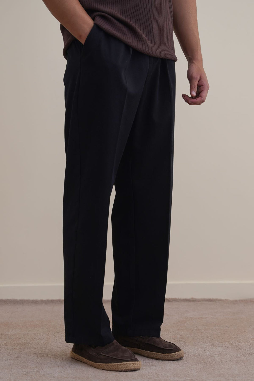 BLACK LIGHT COTTON CHINOS