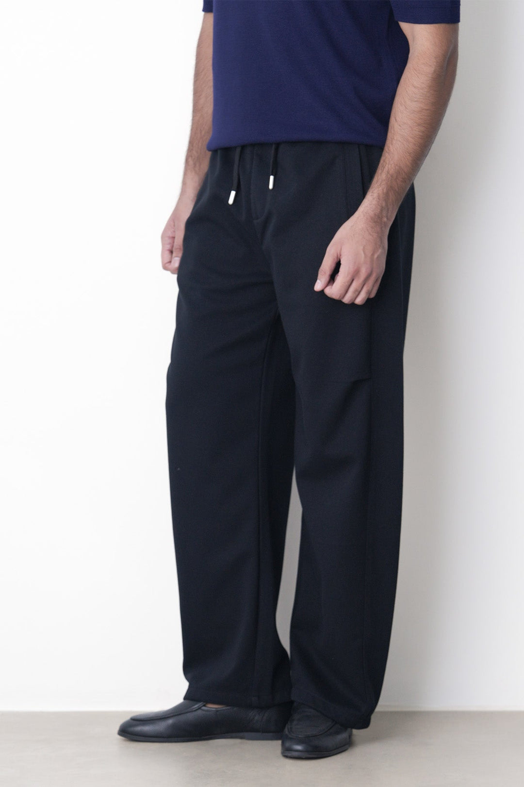 BLACK-PANELLED BARREL PANTS