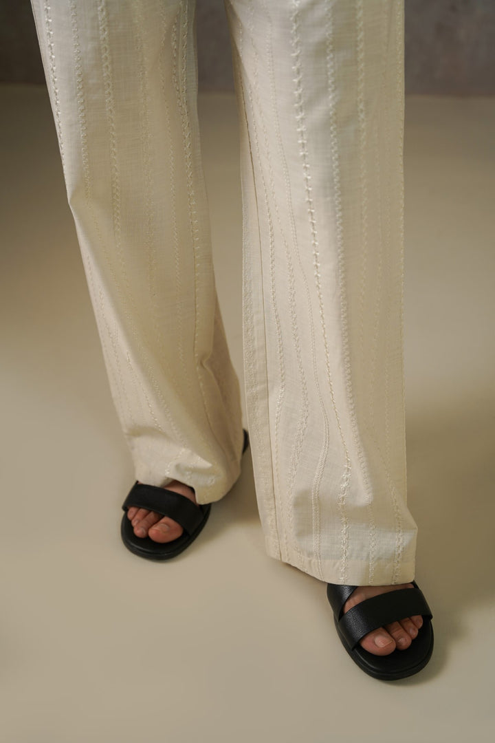 EMBROIDERED STRAIGHT PANTS