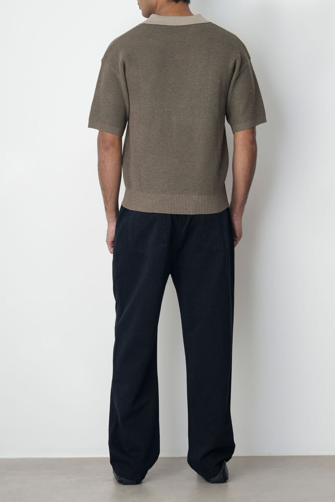 BLACK ELASTICATED WAIST JEANS