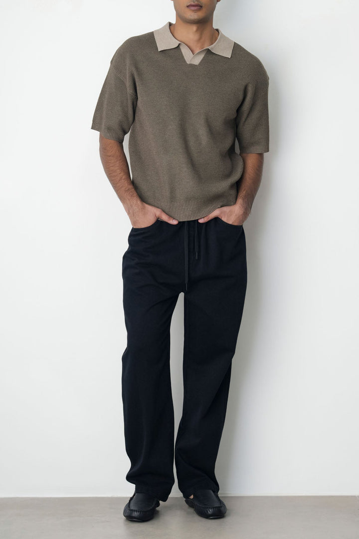 BLACK ELASTICATED WAIST JEANS