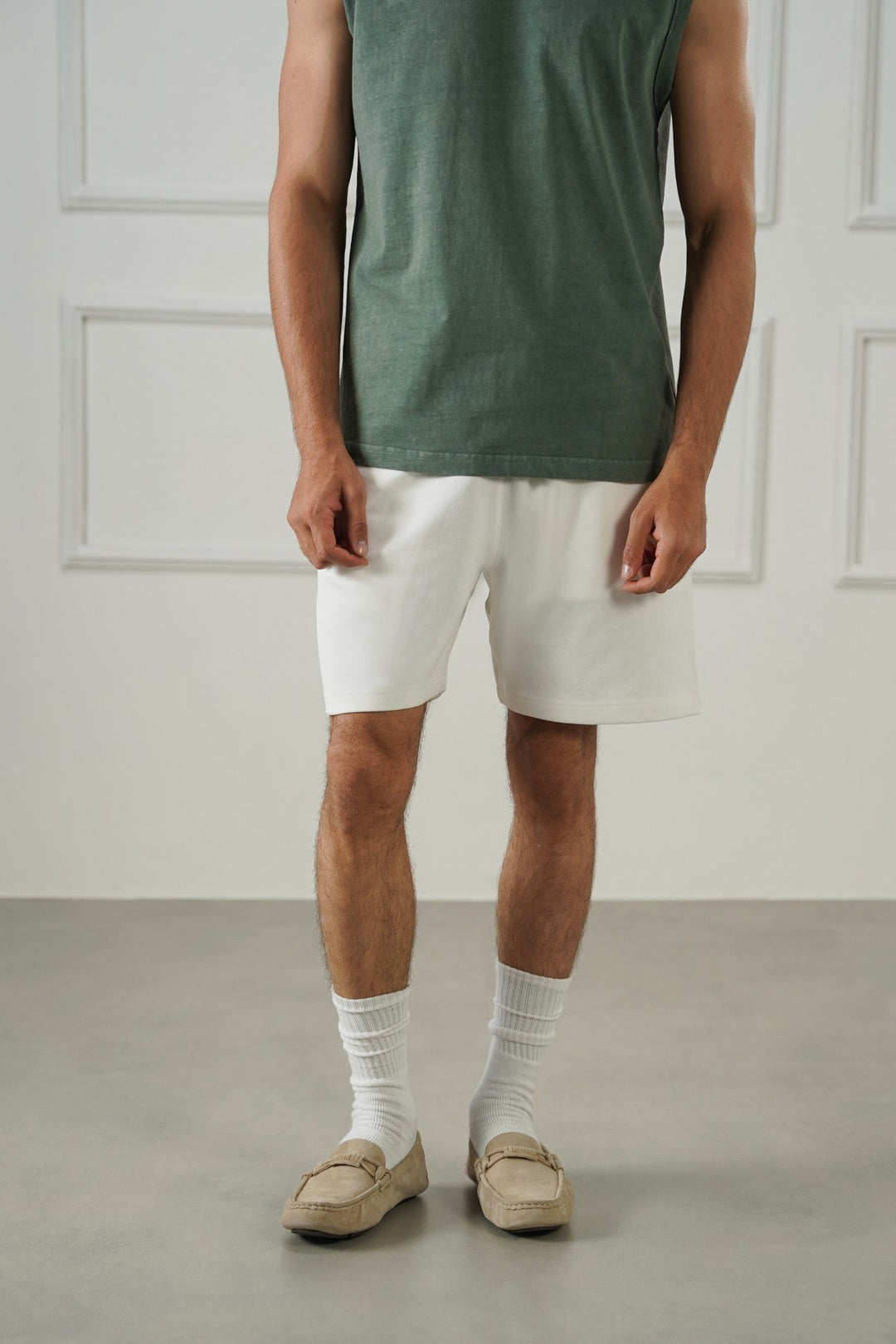 WHITE RELAXED SHORTS