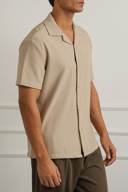 BEIGE SUMMER KNIT BUTTON DOWN