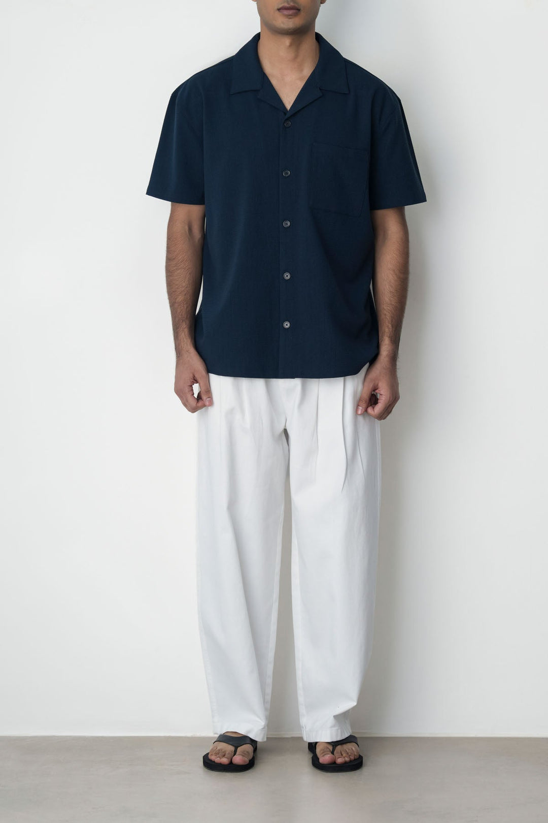 NAVY SEERSUCKER CAMP COLLAR SHIRT