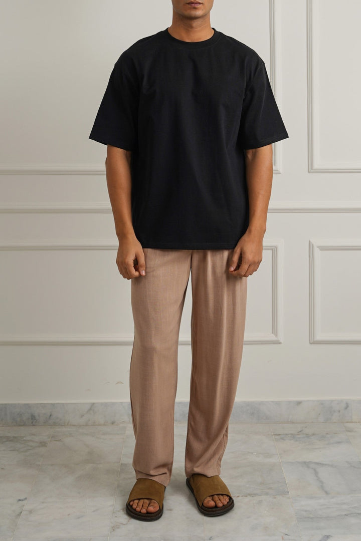 BLACK EVERYDAY COMFORT TEE