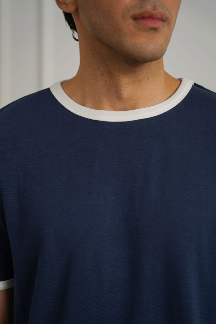 CONTRAST TEE