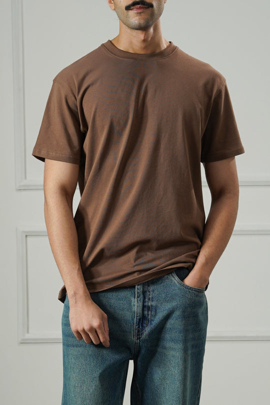 BROWN ESSENTIAL CREW NECK TEE