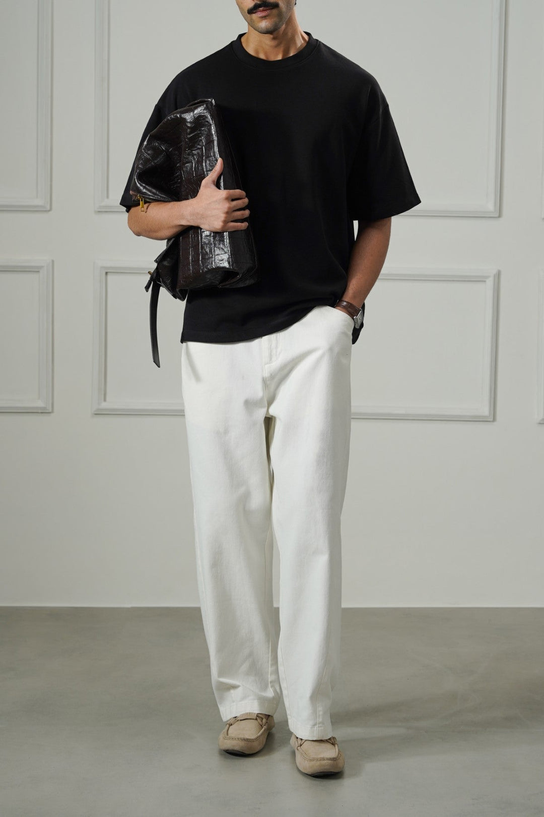 BLACK BASIC RIBBED TEE