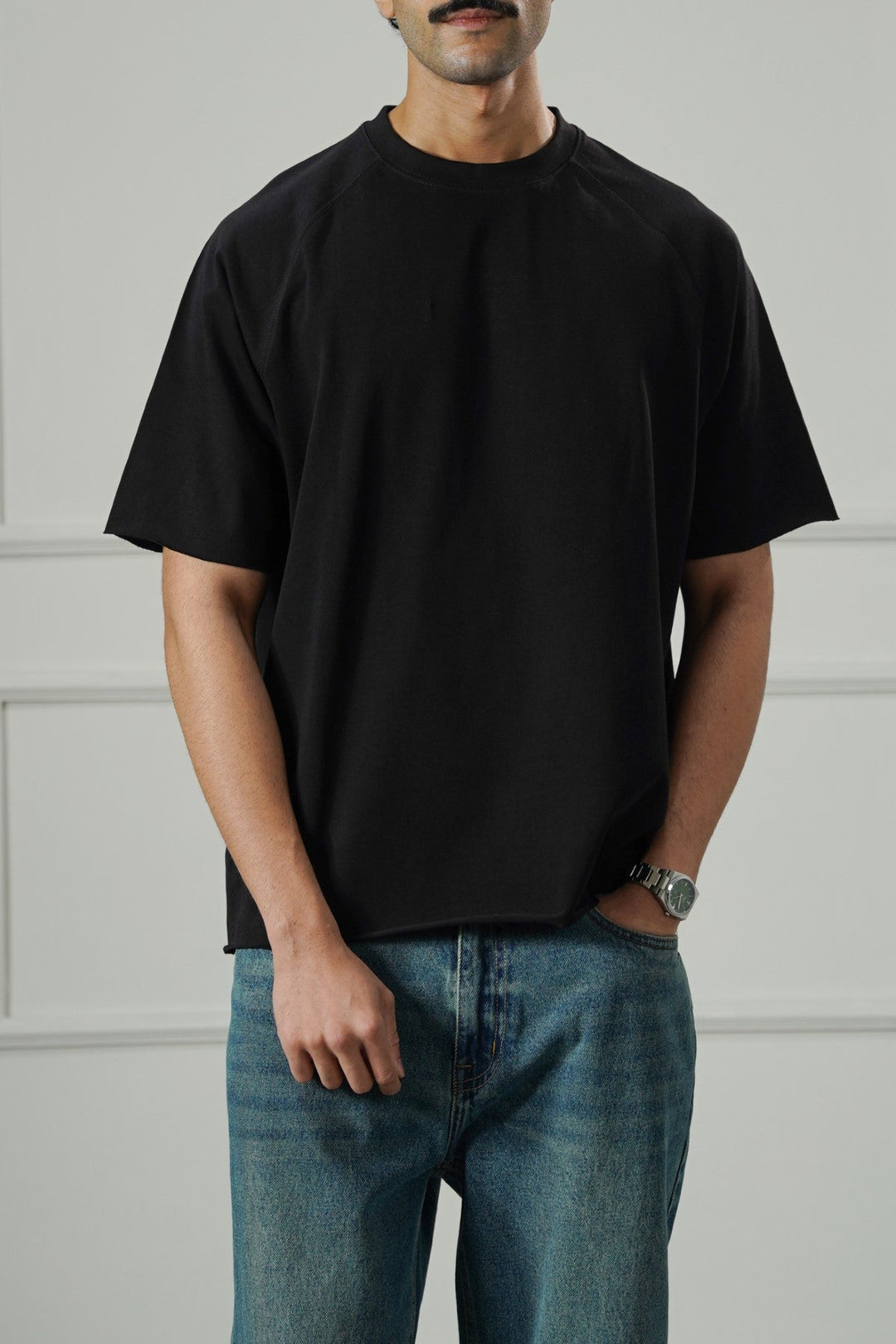 BLACK RAGLAN COTTON TEE