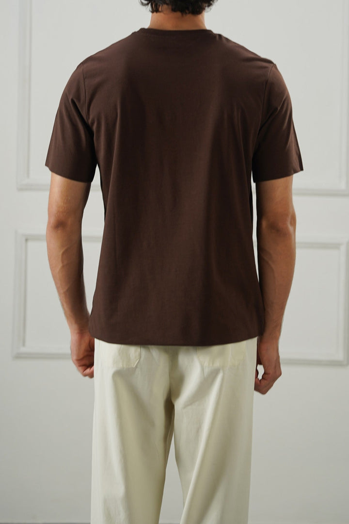 BROWN SEAMLESS DOUBLE-LAYERED TEE
