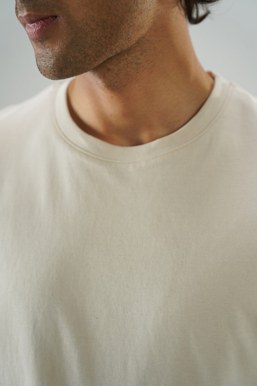 OFF WHITE SEAMLESS DOUBLE-LAYERED TEE