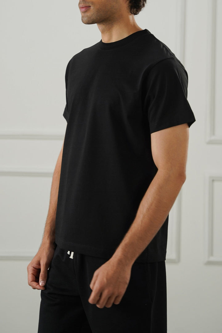 BLACK BASIC SOLID TEE