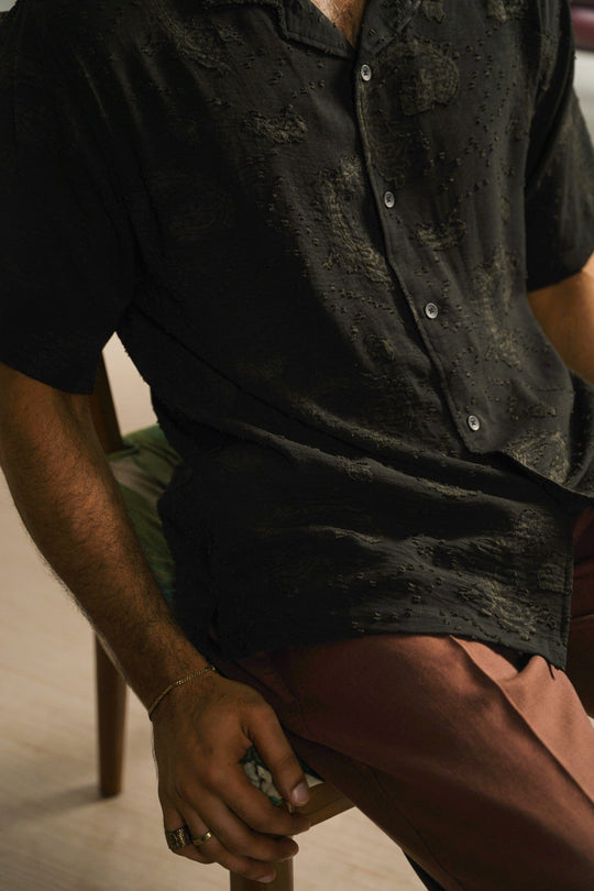BLACK SHADOW TEXTURED SHIRT