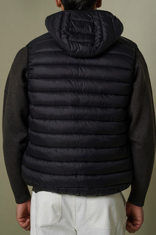 BLACK HOODED GILET