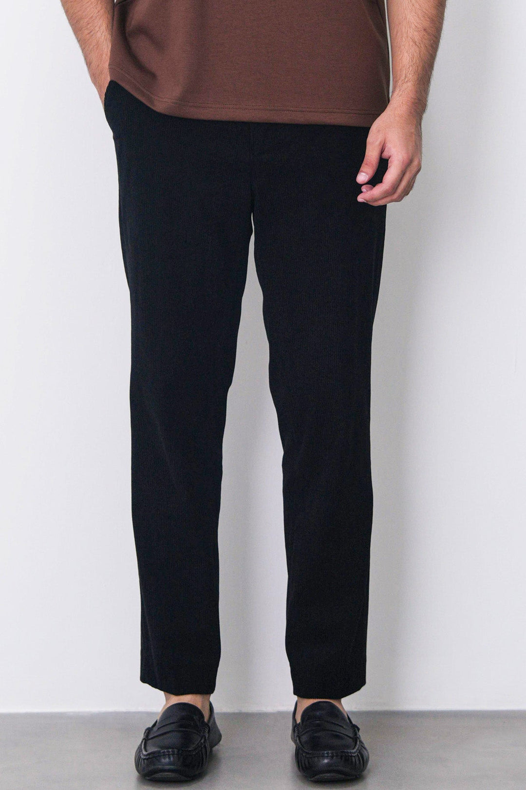 BLACK SLIMFIT CORDUROY PANTS