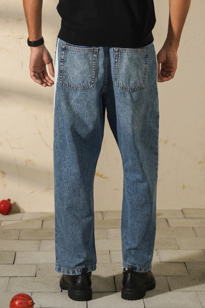MID BLUE JEANS WITH STRIPE DETAIL