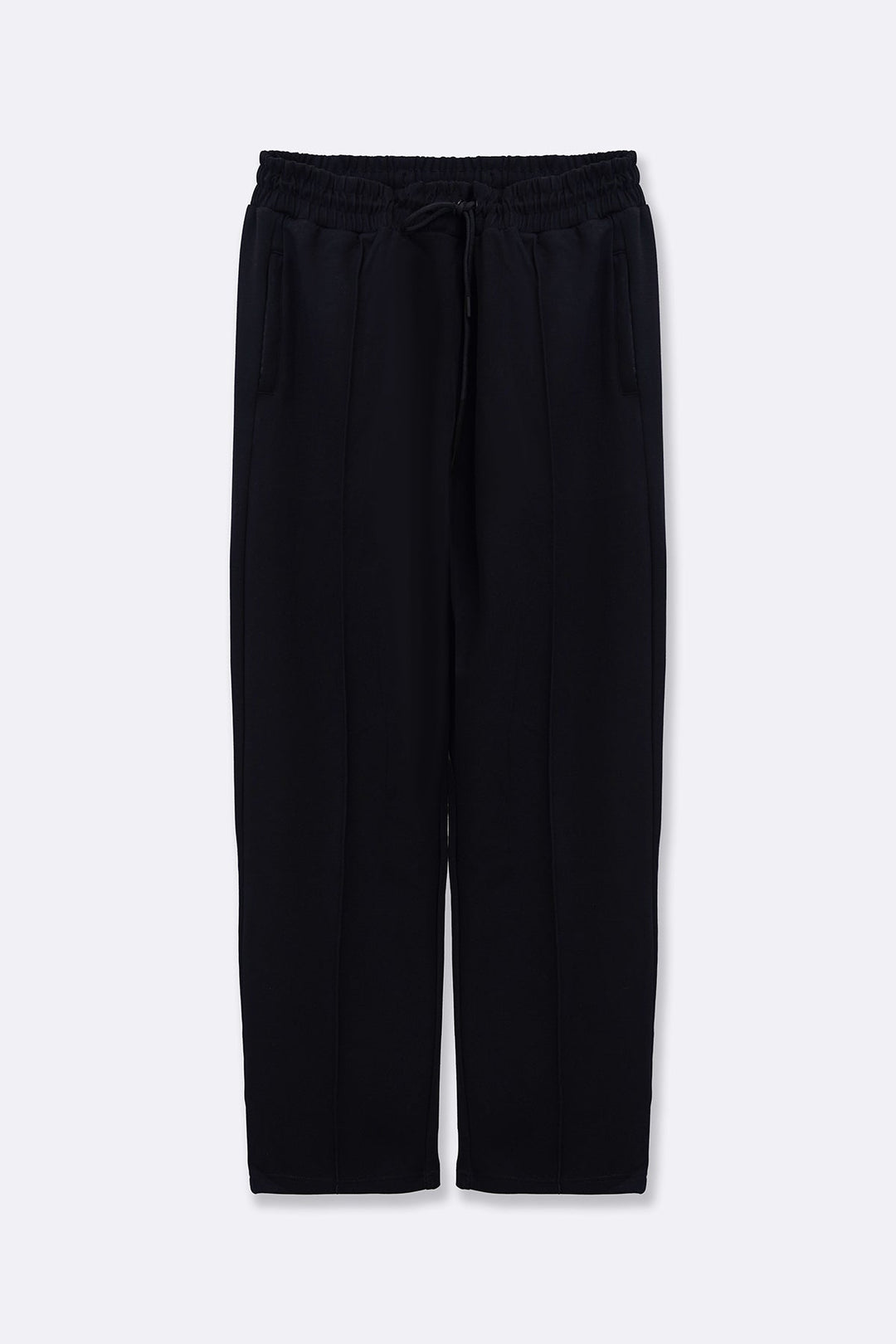 BLACK STRAIGHT KNITTED PANTS