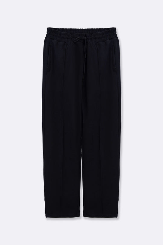 BLACK STRAIGHT KNITTED PANTS