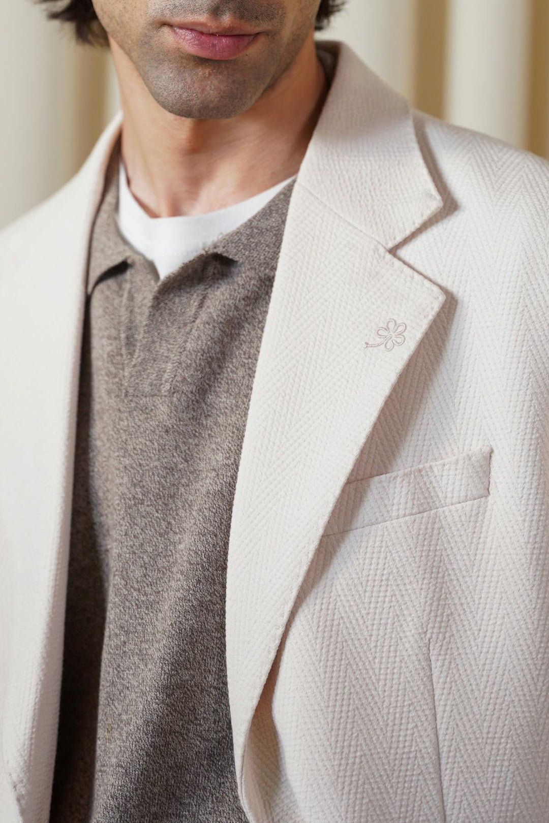 OFF WHITE SMART TWO-BUTTON BLAZER