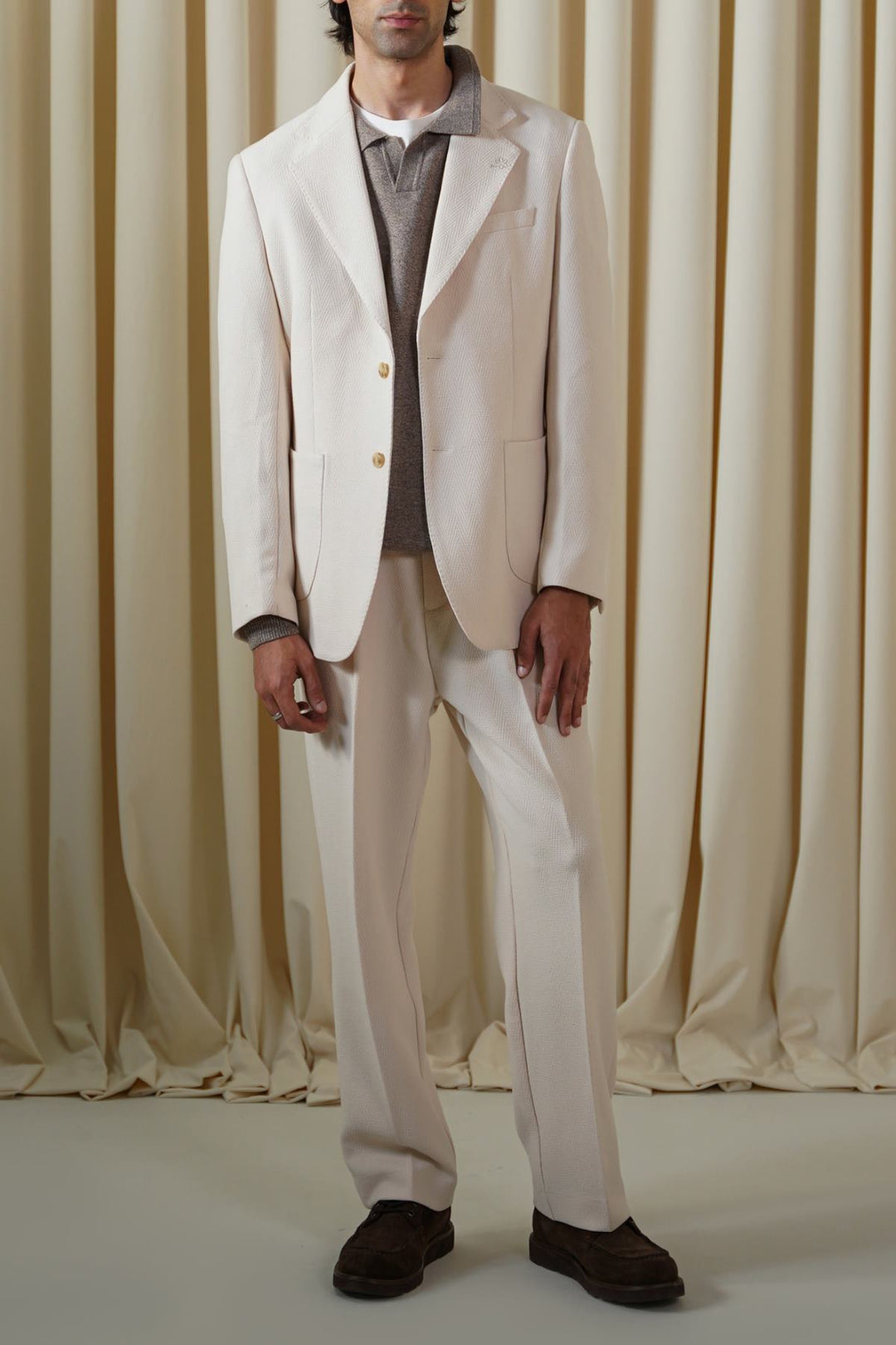 OFF WHITE SMART TWO-BUTTON BLAZER