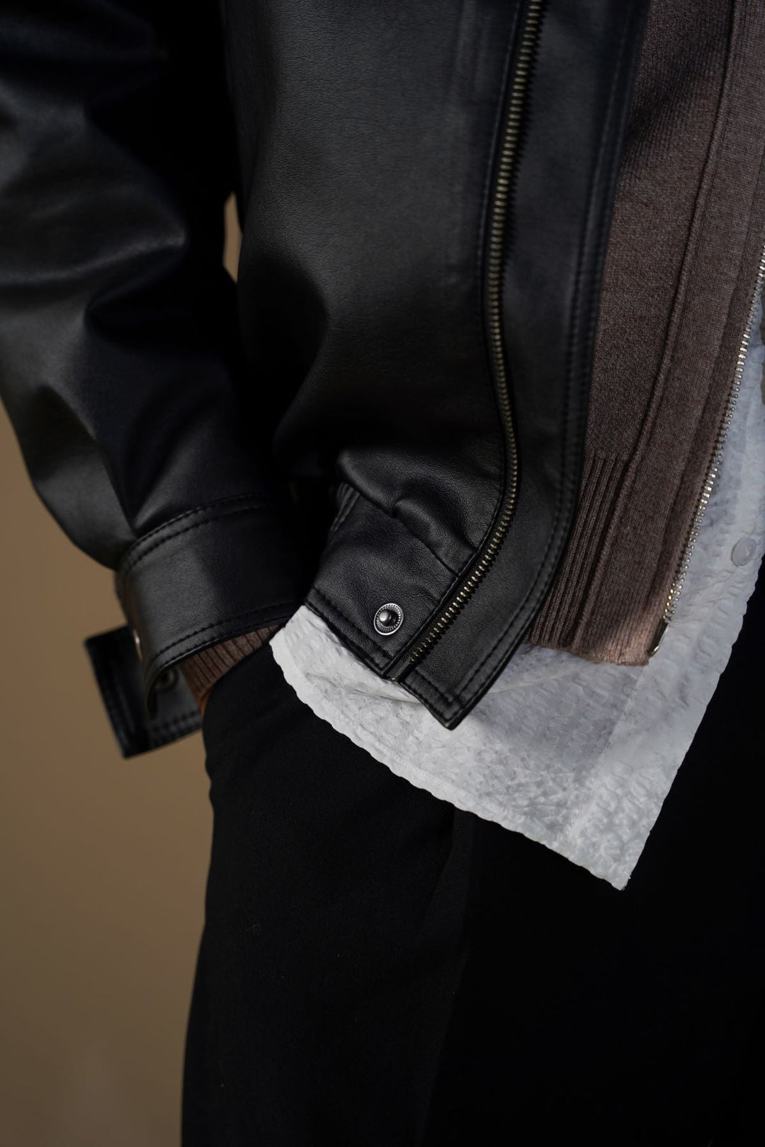 BLACK OVERSIZED FAUX LEATHER BOMBER