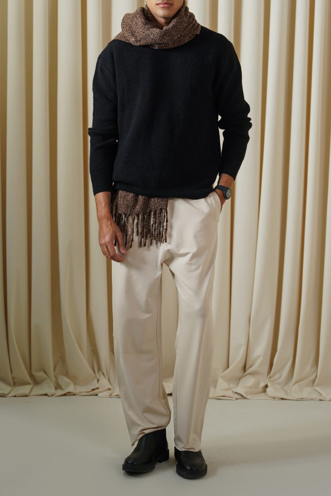 BLACK WAFFLE KNIT SWEATER