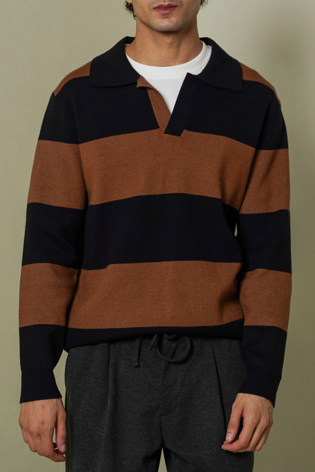 BLACK BROWN RUGBY SWEATER