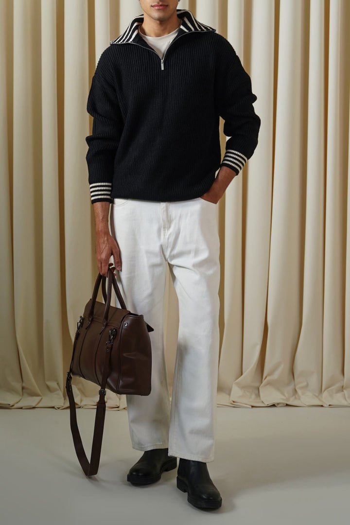 BLACK WHITE EASY MOCK-NECK PULLOVER