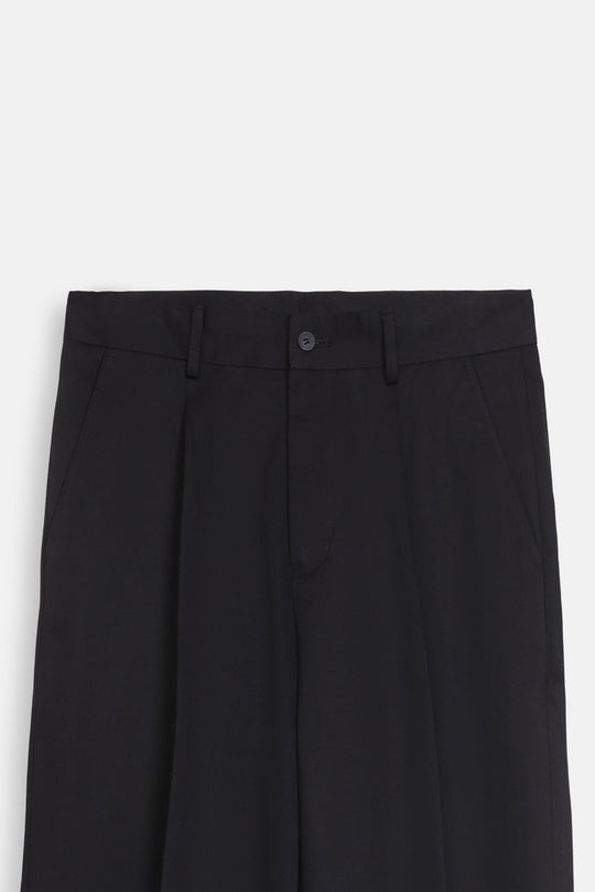 RELAXED PLEATED PANTS