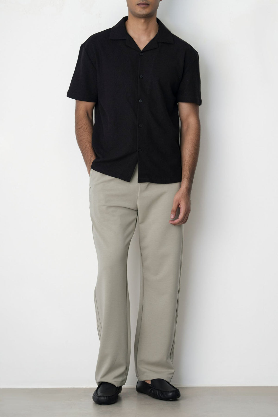 BLACK TEXTURED WEEKEND SHIRT