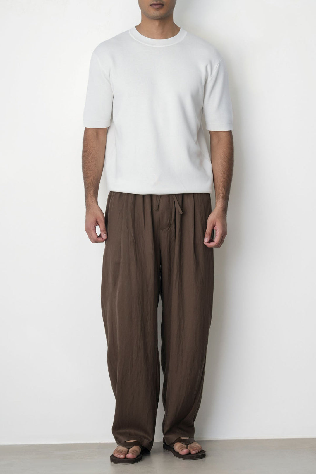 WHITE CLASSIC CREW TEE