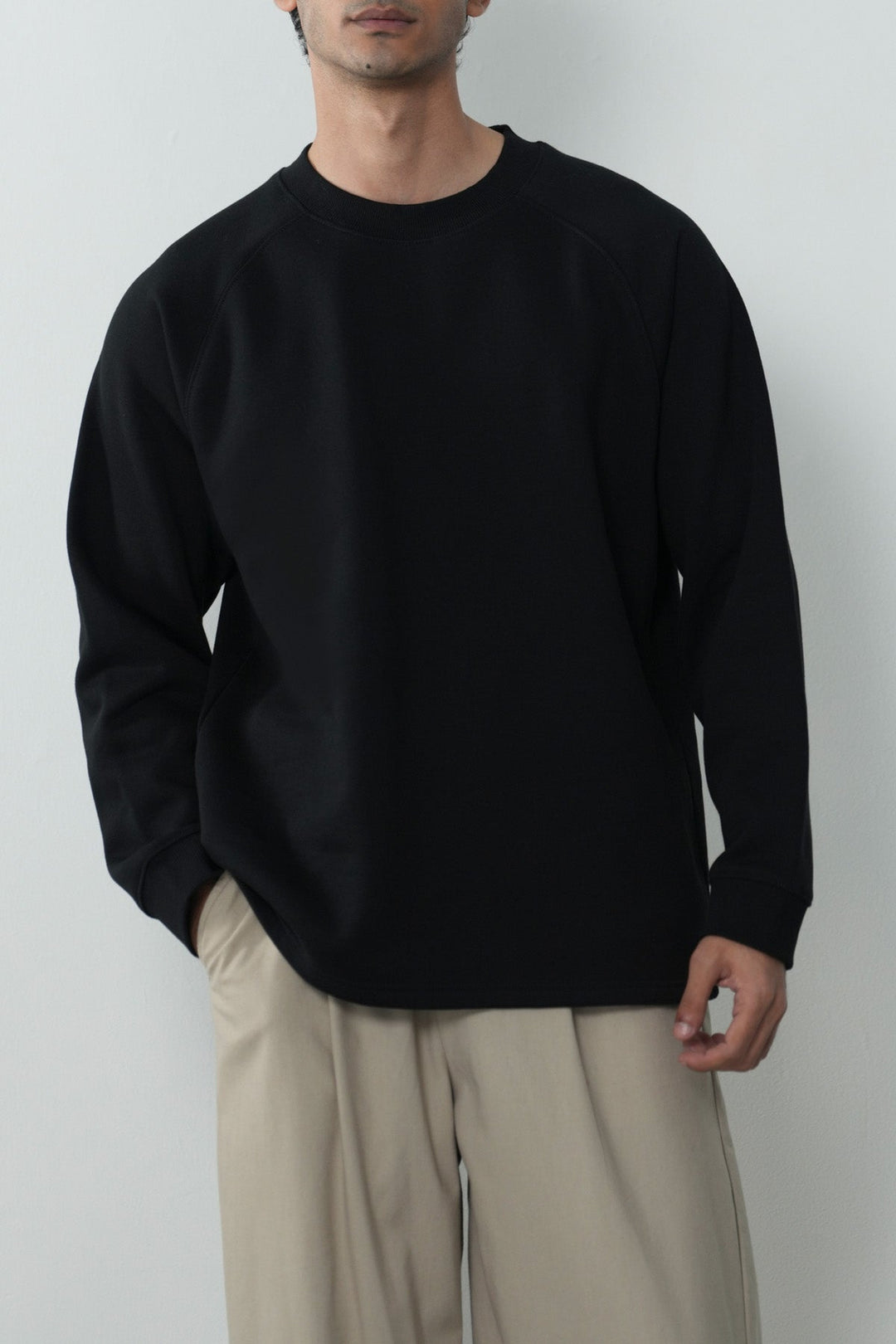 ESSENTIAL RAGLAN SWEAT
