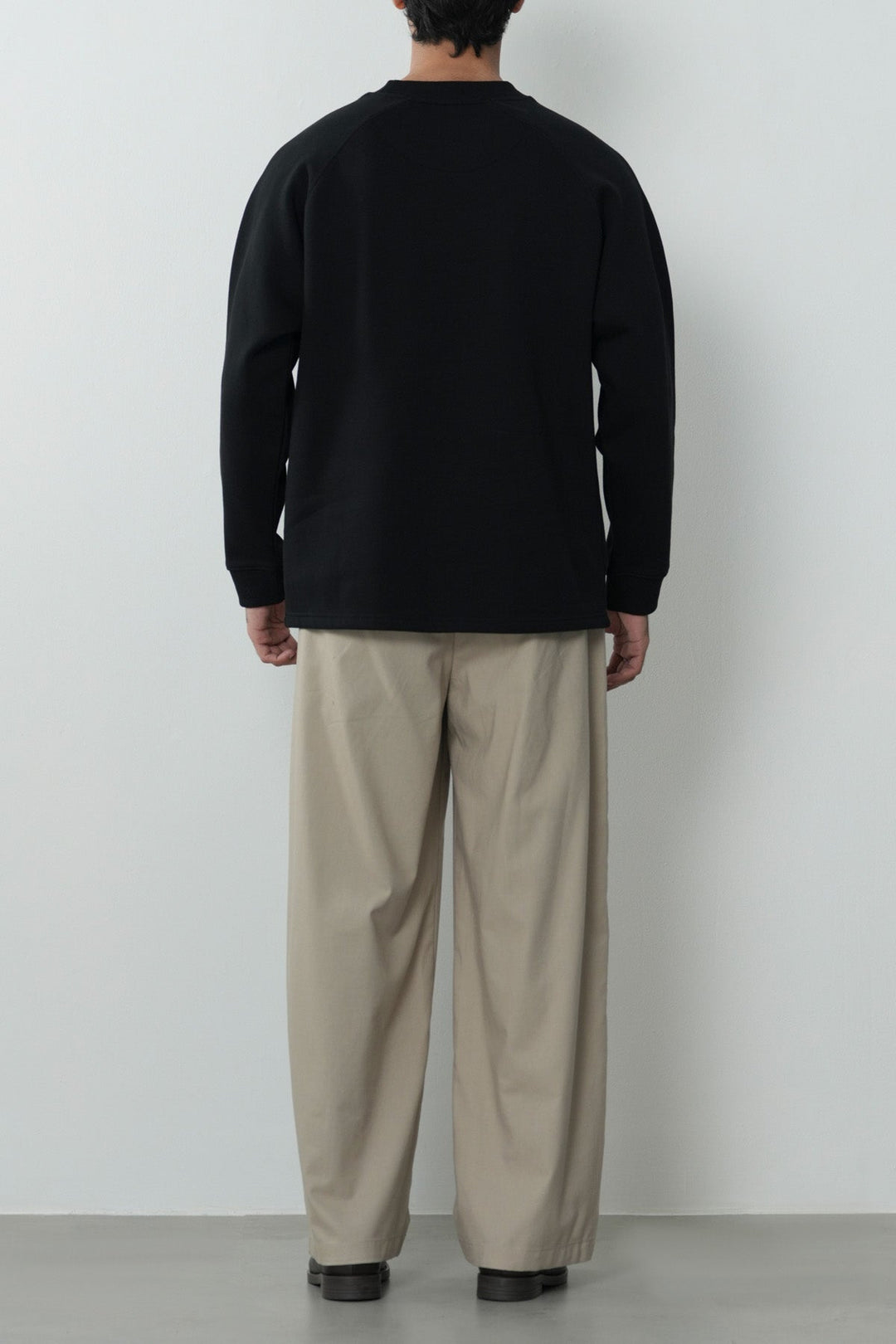 ESSENTIAL RAGLAN SWEAT